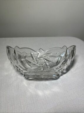 American Brilliant Period cut crystal bowl Pinwheel & hobstar & Scalloped edge